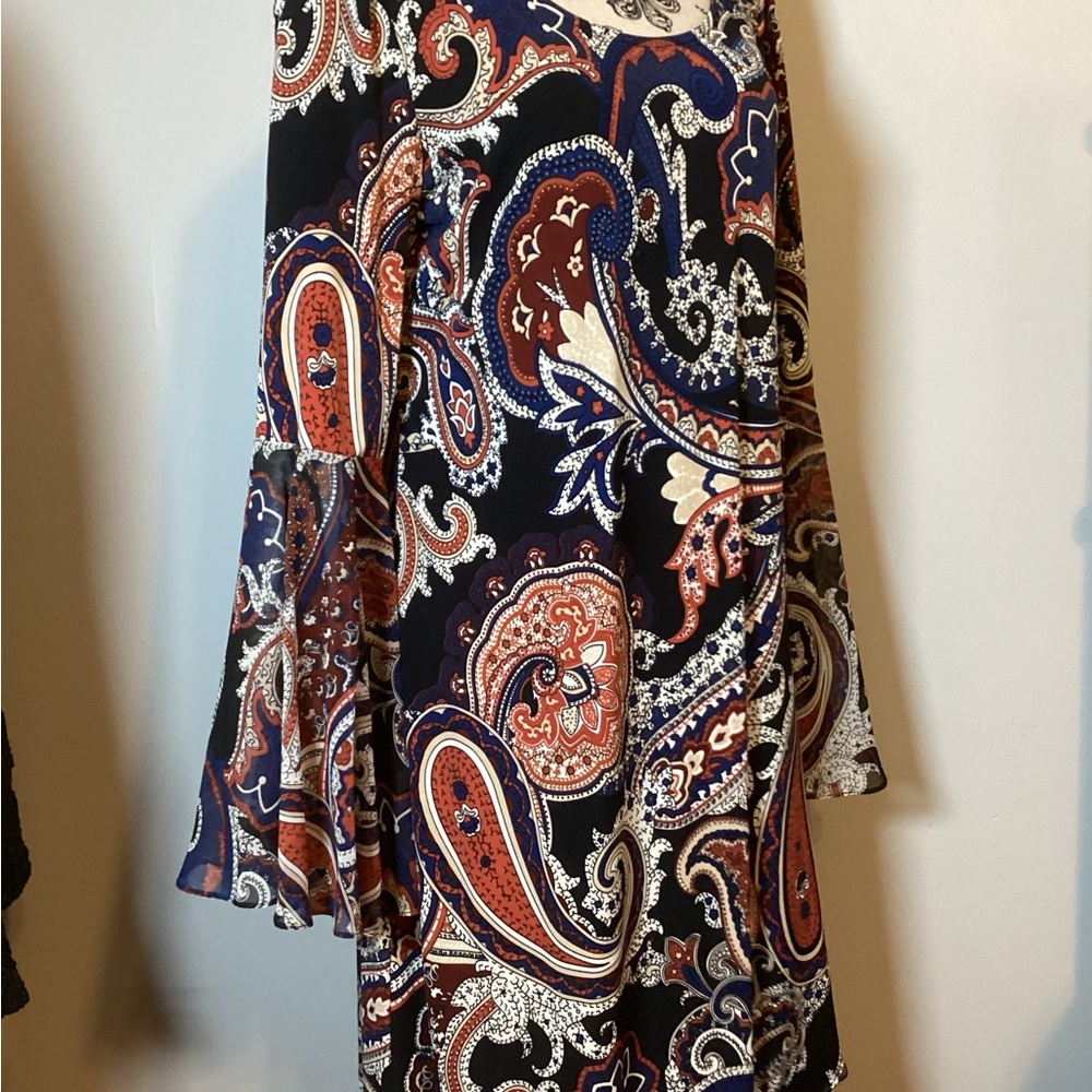 PAISLEY SUMMER DRESS WITH LARGE SLIT BELL SLEEVES WOMENS SIZE MED - Picture 4 of 6